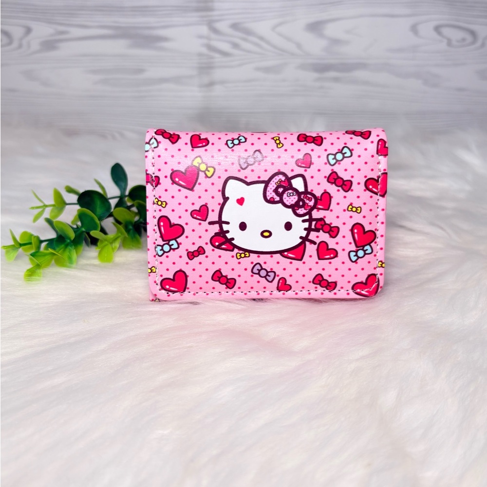 Hello Kitty Pink Heart Pattern Bifold Wallet‎ - Picture 2 of 9